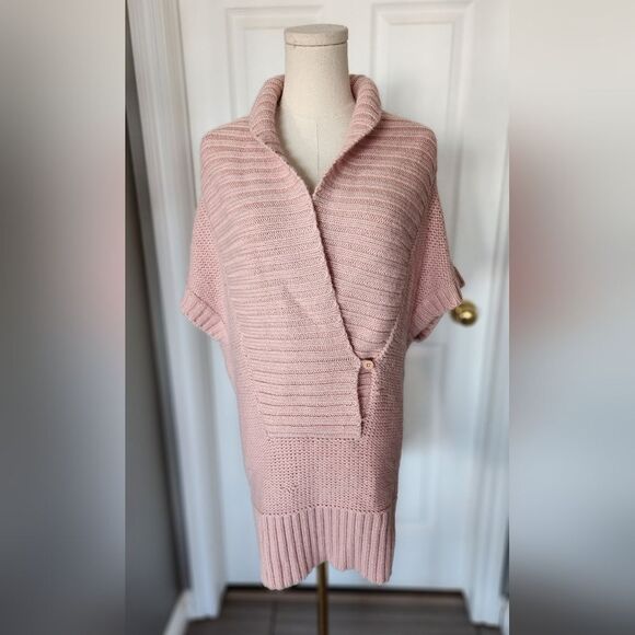 Wilfred Aritzia light pink knit short sleeve wool/alpaca sweater - Size Small - Picture 2 of 7